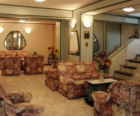 Korona Panzio فندق مبيت وإفطار