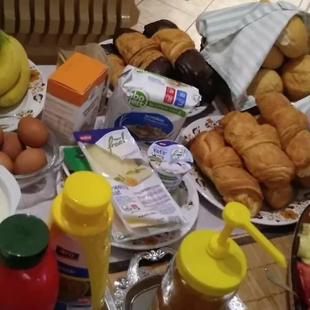 Korona Panzio فندق مبيت وإفطار بالاتونفوريد