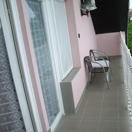 Bed & Breakfast Korona Panzio Balatonfured