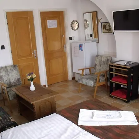 Korona Panzio 2*