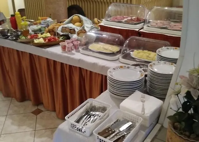 ベッド・アンド・ブレックファスト Korona Panzio バラトンフレド